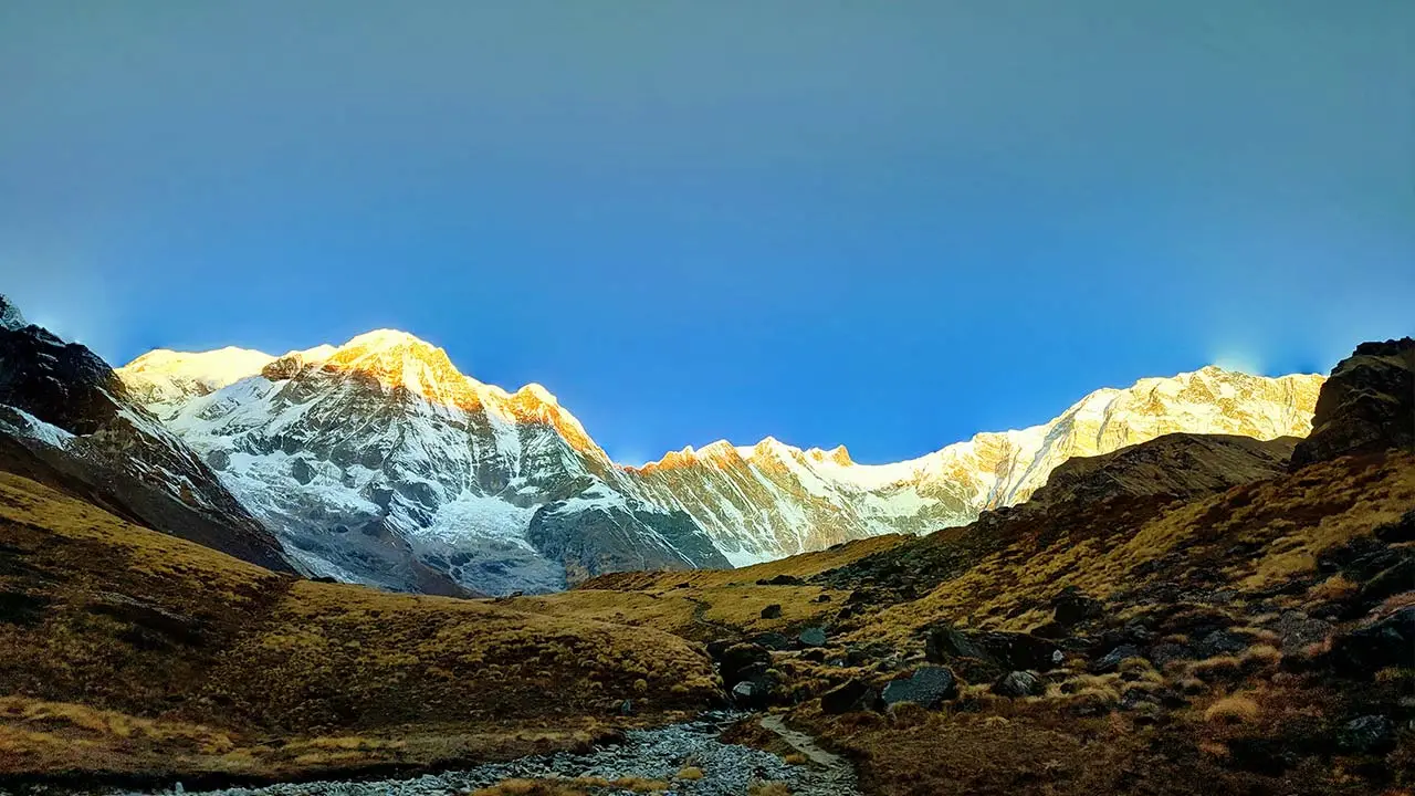 Is Annapurna in the Himalayas