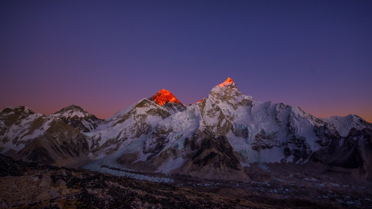 How Everest Became a High-Altitude Dump