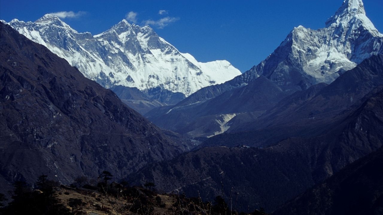 Who Cleans Mount Everest's Garbage: Policies, Rules, and Future Solutions