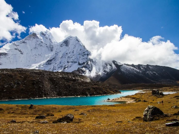 Hidden Lake Trek Thumbnail Image